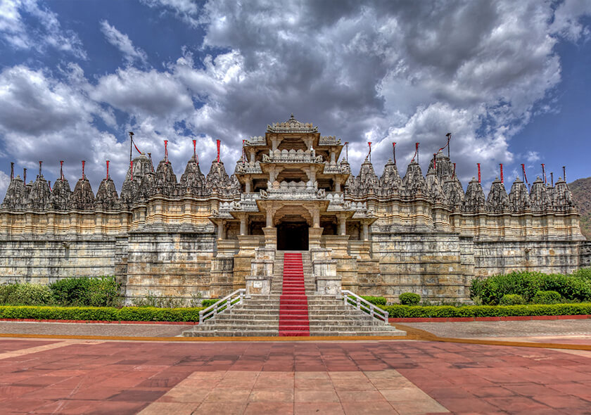 Lucknow Airport to Jaipur